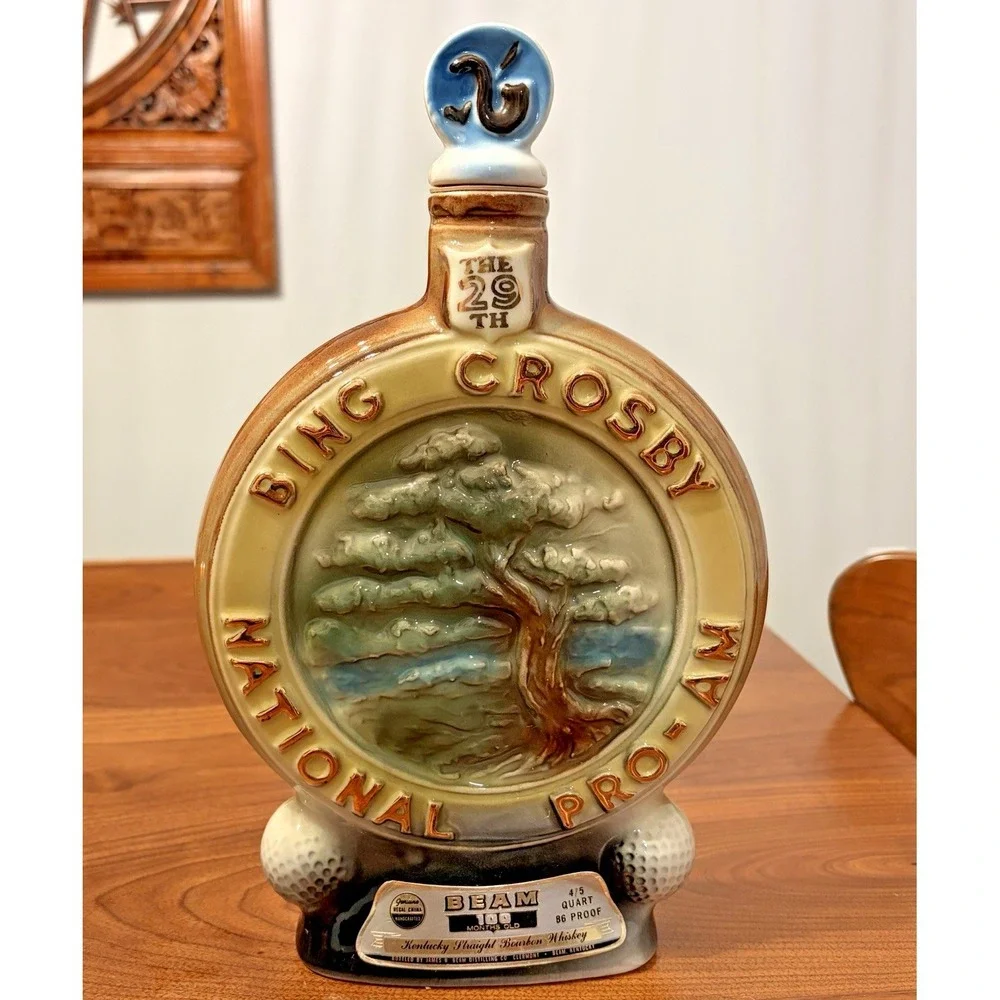 Vintage 1970 Jim Beam decanter Bing Crosby National Pro-Am golf tournament